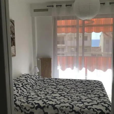 Vue Mer, 2 Pieces Lumineux Nice